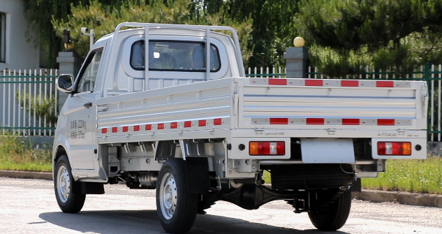 1695360908288363.png 斑马加长版实图后侧面.png