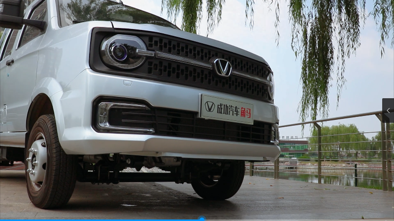 1713246602632440.png 角马大灯实图.png